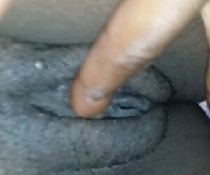 Yıldız ıslak kıçına türkçe konuşmalı sex videoları dokunuyor!