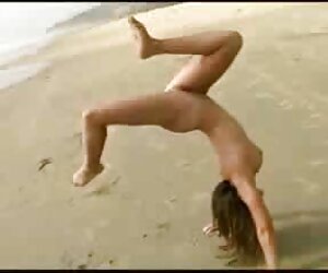 Anne ve Büyükanne sex türk konuşmalı aldı bir büyük genç küçük